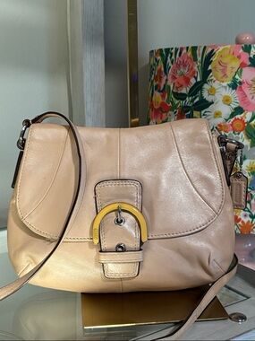 ✨Live Show Listing✨ Coach